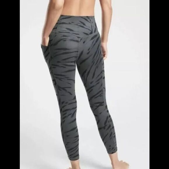 NWOT Athleta Salutation Stash Pocket II 7/8 Tight - Picture 2 of 11
